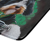Bernedoodle hond rijdt fiets St. Patrick's Day Snijplank (Hoek)