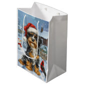 Bernedoodle Hond Winter Wonderland Kerstmis Medium Cadeauzakje (Voorkant Gekanteld)