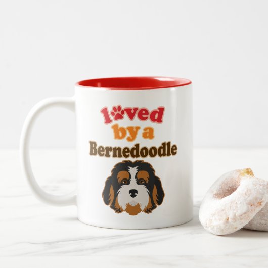 Bernedoodle Hondenliefhebber Gift Tweekleurige Koffiemok (Met donut)