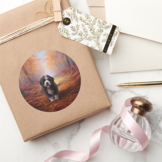 Bernedoodle in Herfstbladeren Herfst Inspire Ronde Sticker (Geschenken)