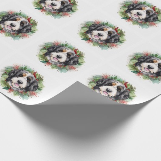 Bernedoodle Kerstkrans Feestelijke Pup Cadeaupapier (Hoek)