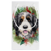 Bernedoodle Kerstkrans Feestelijke Pup Klein Cadeauzakje (Achterkant)