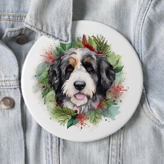 Bernedoodle Kerstkrans Feestelijke Pup Ronde Button 6,0 Cm (In situ)