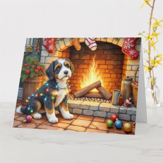 Bernedoodle Open haard met Kerstverlichting Kaart (Gele Bloem)