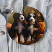 Bernedoodle Pup Autumn Delight Pompoen Ronde Button 6,0 Cm (In situ)