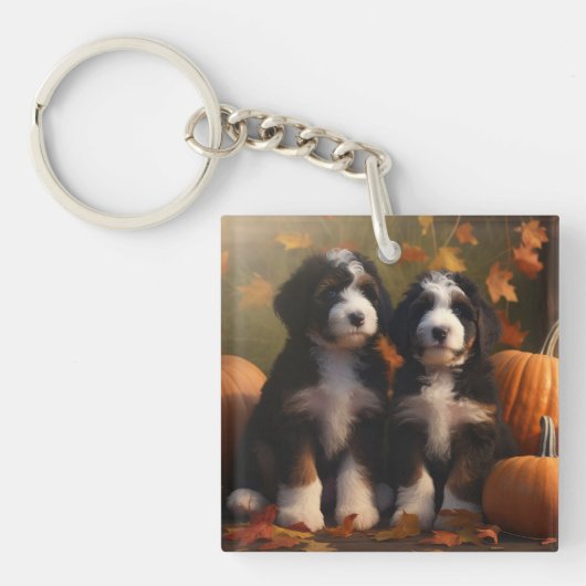 Bernedoodle Puppy Herfst Verrukking Pompoen Sleutelhanger (Voorkant)