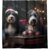 Bernedoodle Snowy Sleigh Kerstdecoratie Douchegordijn (Voorkant)