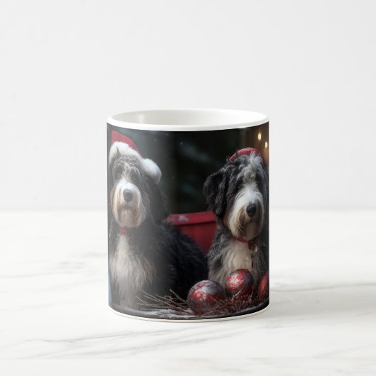 Bernedoodle Snowy Sleigh Kerstdecoratie Koffiemok (Center)