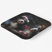 Bernedoodle Snowy Sleigh Kerstdecoratie Papieren Bordje (Gebogen)