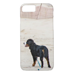 Berner Berghond op zand iPhone 8/7 Hoesje