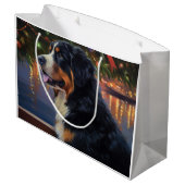 Berner Mountain Christmas Cruise: Pauze vakantie Groot Cadeauzakje (Achterkant Gekanteld)