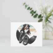 Berner Mountain Dog Riding A Mountain Bike Briefkaart (Staand voorkant)