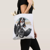 Berner Mountain Dog Riding A Mountain Bike Tote Bag (Dichtbij)