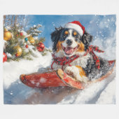 Berner Sennenhond in Sledge Kerstmis Fleece Deken (Voorkant (Horizontaal))