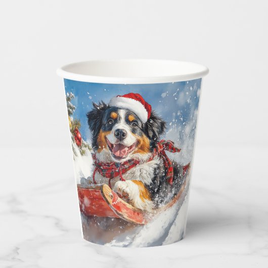 Berner Sennenhond in Sledge Kerstmis Papieren Bekers (Voorkant)