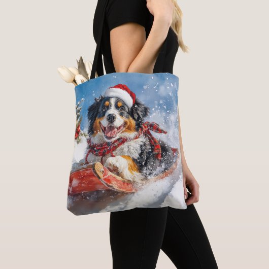 Berner Sennenhond in Sledge Kerstmis Tote Bag (Dichtbij)