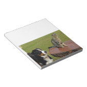 Berner Sennenhond met kat Notitieblok (Schuin)