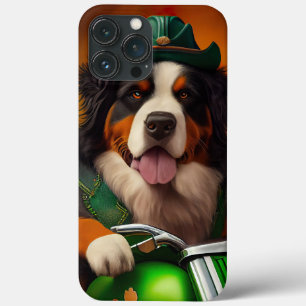 Bernese Berghond rijdt op een fiets op St. Patrick Case-Mate iPhone Case