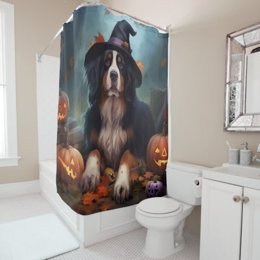 Bernese Bergpompoenen Halloween Griezelig Douchegordijn (In situ)