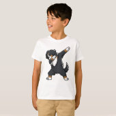 Bernese Mountain Dog Dabbing T-shirt (Voorkant volledig)