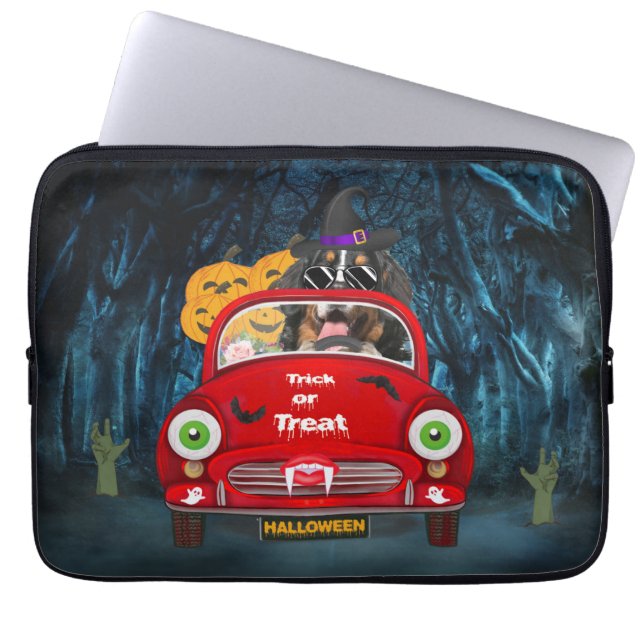 Bernese Mountain Dog Driving Car Scary Halloween Laptop Sleeve (Voorkant)