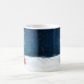 Bernese Mountain Dog in sneeuw met kerstcadeaus Koffiemok (Center)