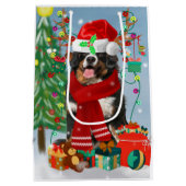 Bernese Mountain Dog in sneeuw met kerstcadeaus Medium Cadeauzakje (Achterkant)