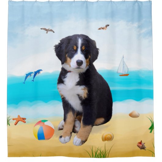 Bernese Mountain Dog over Beach Douchegordijn (Voorkant)