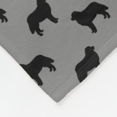 Bernese Mountain Dog Silhouettes Pattern Gray Fleece Deken (Hoek)