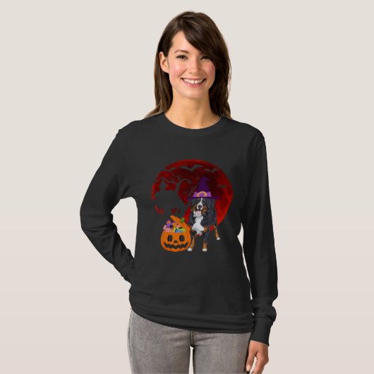 Bernese Mountain Dog with witch hat Candy Pumpkin  T-shirt (Voorkant volledig)