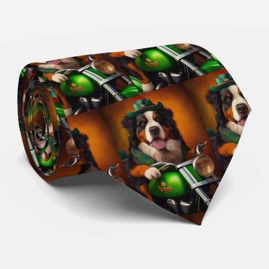 Bernese Mountain Driving Bike St. Patrick's Day Stropdas (Opgerold)