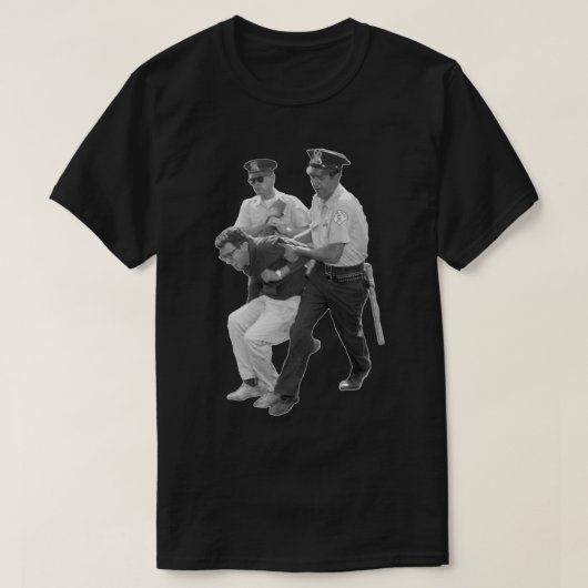 BERNIE IS GEARRESTEERD! Essential T-Shirt (Design voorkant)