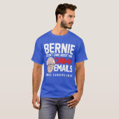 Bernie Sanders geeft niet om je e-mails. T-shirt (Voorkant volledig)