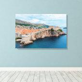 Beroemde daken en muren van de Oude Stad van Dubro Canvas Afdruk (Insitu (Houten vloer))