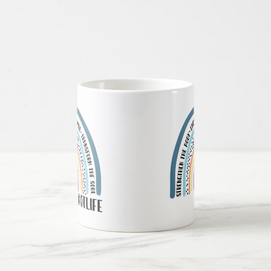 Beroepstherapistische regenboog versterkt het lich koffiemok (Center)