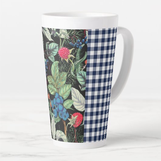 Berries Medley over Country Gingham Latte Mok (Rechterhoek)
