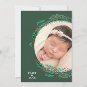 Berries Pine Wreath kerstfoto Feestdagenkaart (Voorkant)