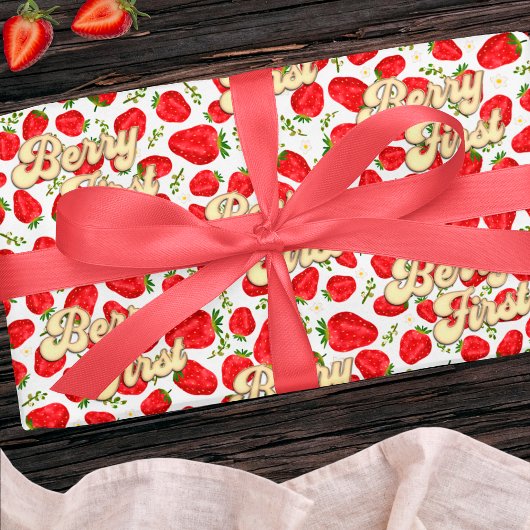 Berry 1e Verjaardag Roze Witte Aardbei Goud Cadeaupapier