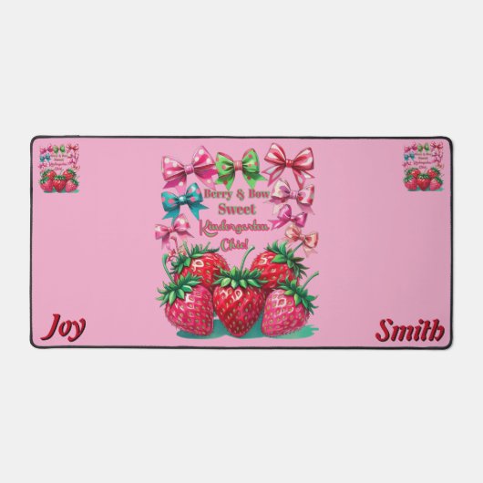 Berry and Bow Sweet Kindergarten Chic Bureaumat (Voorkant)