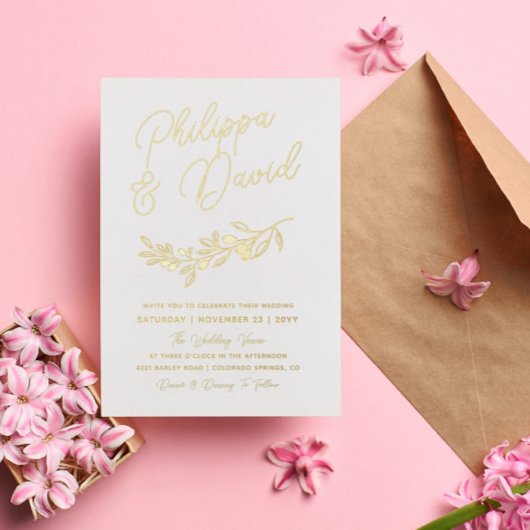 Berry Branch Names in Gold Foil Script Wedding Folie Uitnodiging