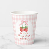 Berry Eerste Aardbei verjaardag Pink Bow Gingham Papieren Bekers (Voorkant)