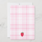 Berry eerste verjaardag | Roze Plaid & Aardbei Kaart (Achterkant)