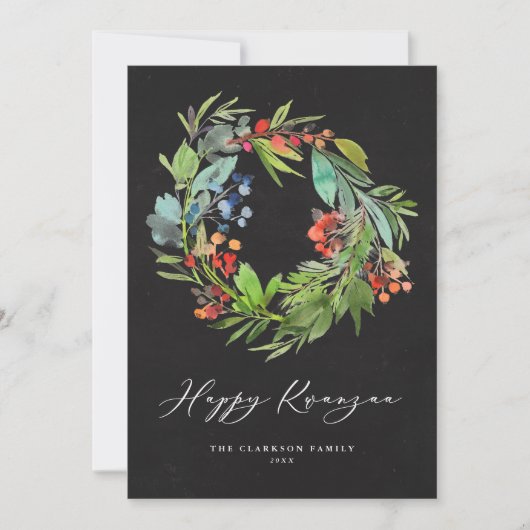 Berry en Greenery Wreath Chalkboard Happy Kwanzaa Feestdagenkaart (Voorkant)