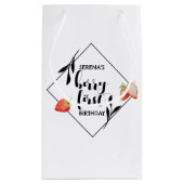 Berry First | 1e verjaardag | Aardbei | Modern Klein Cadeauzakje (Achterkant)