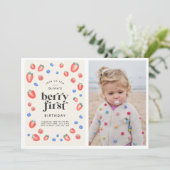 Berry First Birthday aardbery Birthday Invitati Kaart (Staand voorkant)