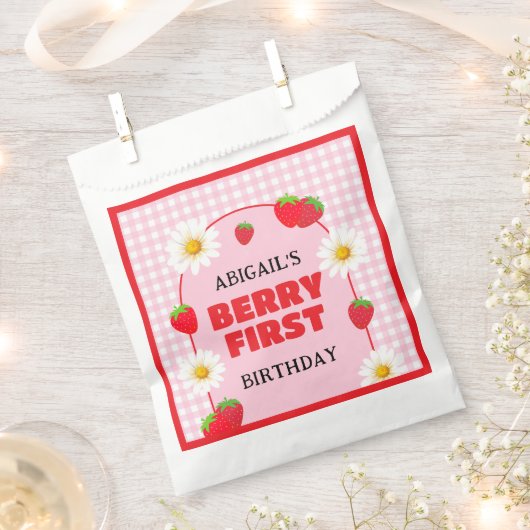 BERRY FIRST BIRTHDAY  BEDANKZAKJE (Geknipt)