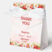 Berry First Birthday Favor Box Bedankdoosjes (Voorkant)
