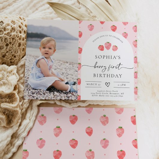 Berry First Birthday Invitation | Aardbei Kaart