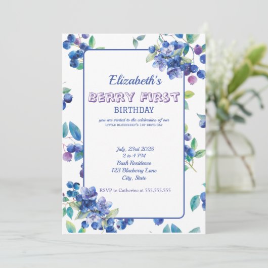 Berry First Birthday Invitation Kaart (Staand voorkant)