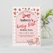 Berry First Birthday Invitation Kaart (Staand voorkant)